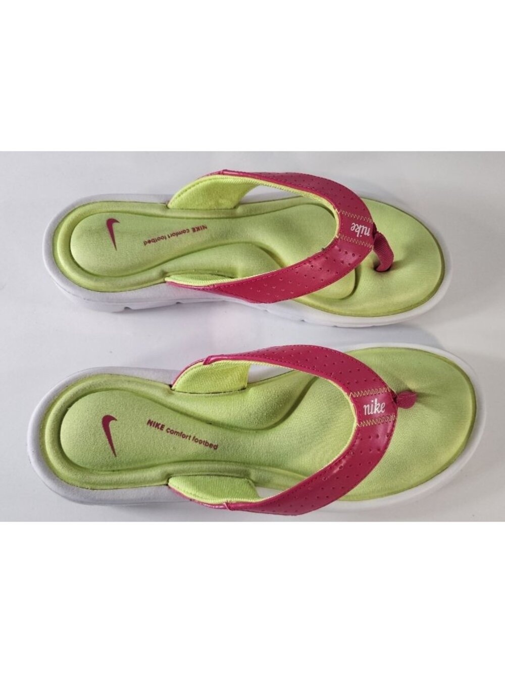 NIKE COMFORT FOOTBED WOMENS SIZE 8 PINK NEON GREEN THONG FLIP FLOPS SANDALS